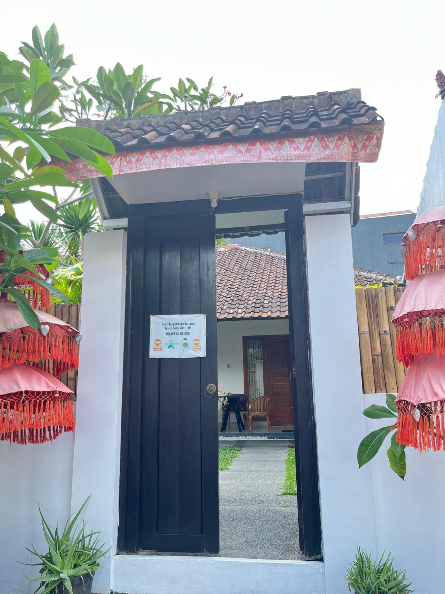 Pererenan Nengah Guest House Canggu Экстерьер фото